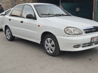 Chevrolet Lanos I 1.5 MT