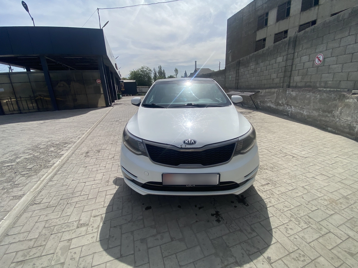 Открыть фото Kia Rio III Рестайлинг 1.6 MT
