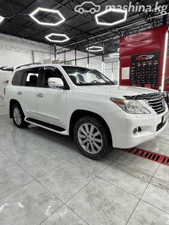 Lexus LX III 570 5.7 AT 4WD