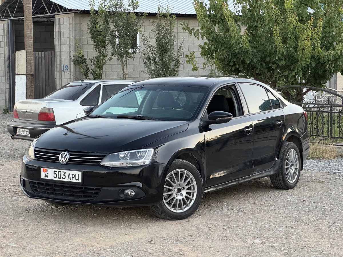 Открыть фото Volkswagen Jetta VI 1.6 AT