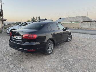 Volkswagen Jetta VI 1.6 AT