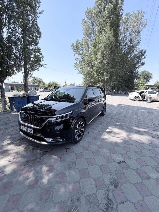 Kia Carnival IV 2.2d AT