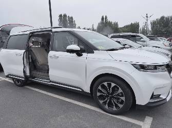 Kia Carnival IV 2.2d AT
