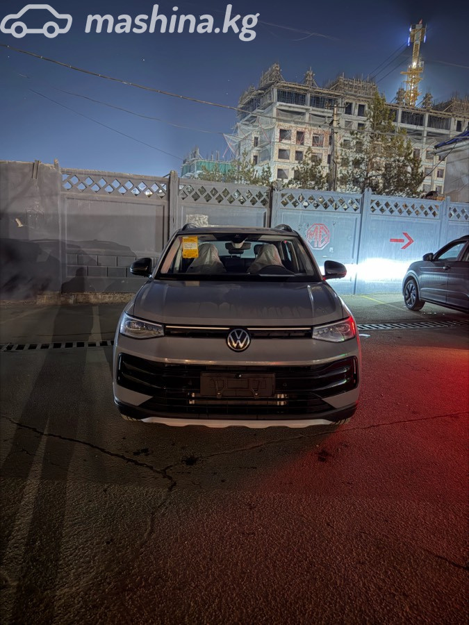 Volkswagen Tharu XR 300 TSI 1.5 AMT