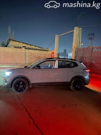 Volkswagen Tharu XR 300 TSI 1.5 AMT