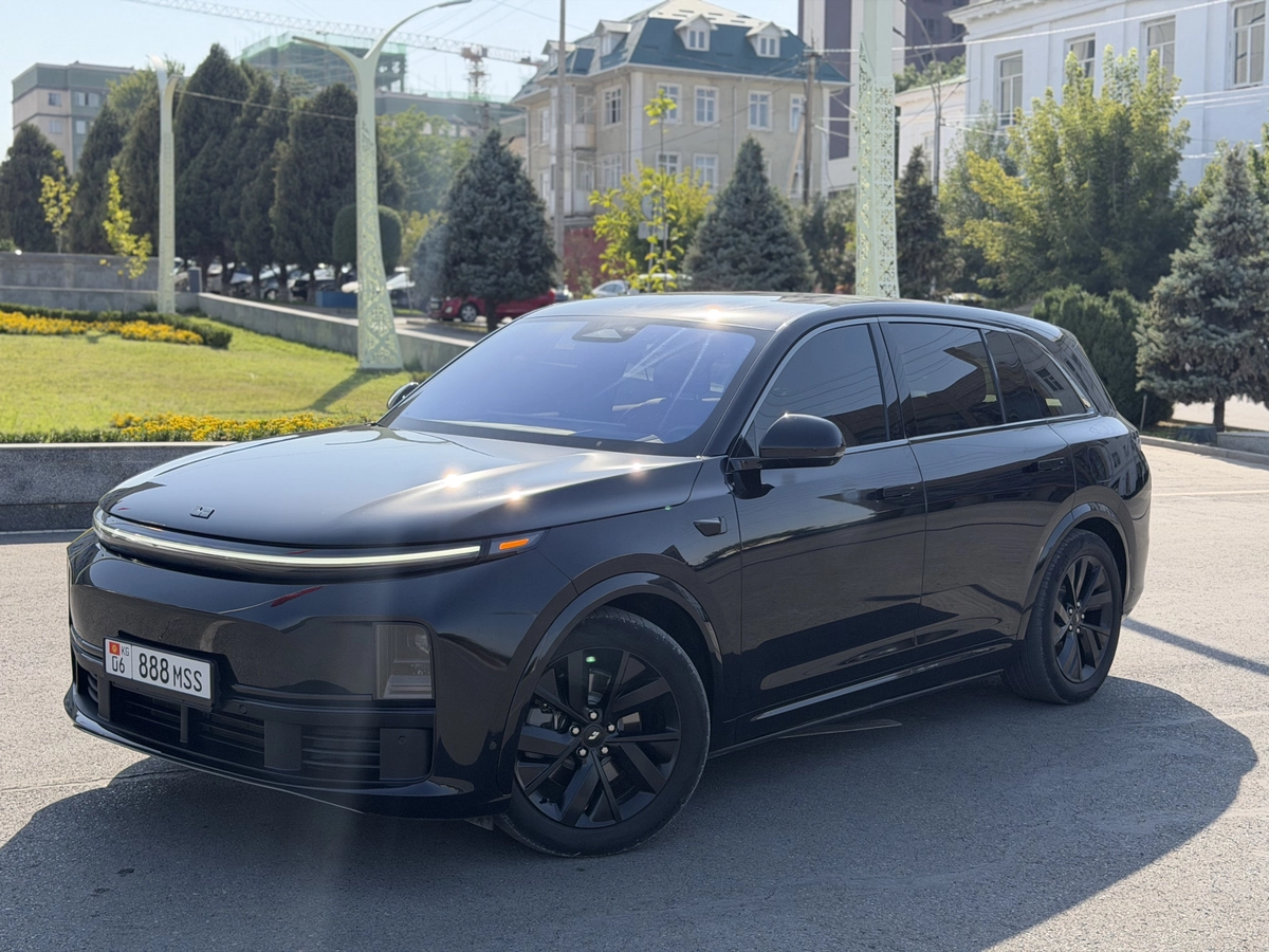 Открыть фото LiXiang L7 Pro 1.5hyb AT 4WD