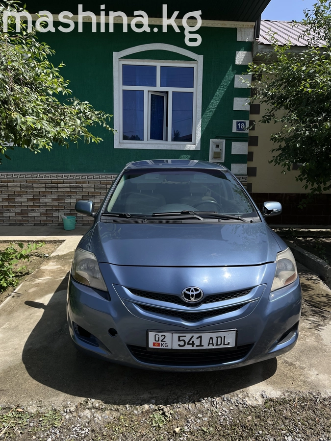 Открыть фото Toyota Yaris II 1.5 AT