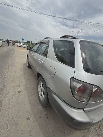 Toyota Harrier I (XU10) Рестайлинг 2.4 AT