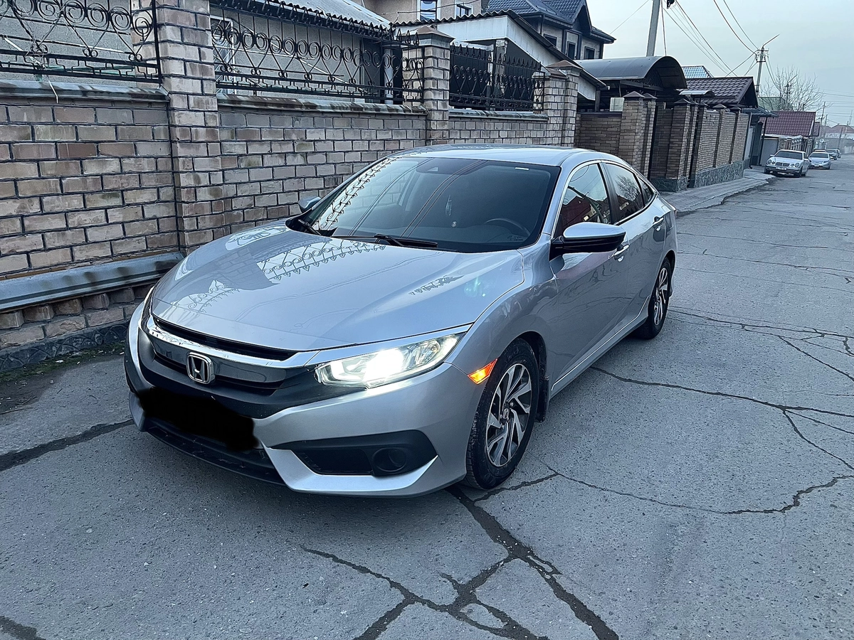 Honda Civic X 2.0 CVT