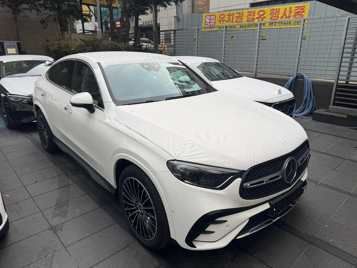 Mercedes-Benz GLC Coupe II (C254) 300 2.0 AT 4WD