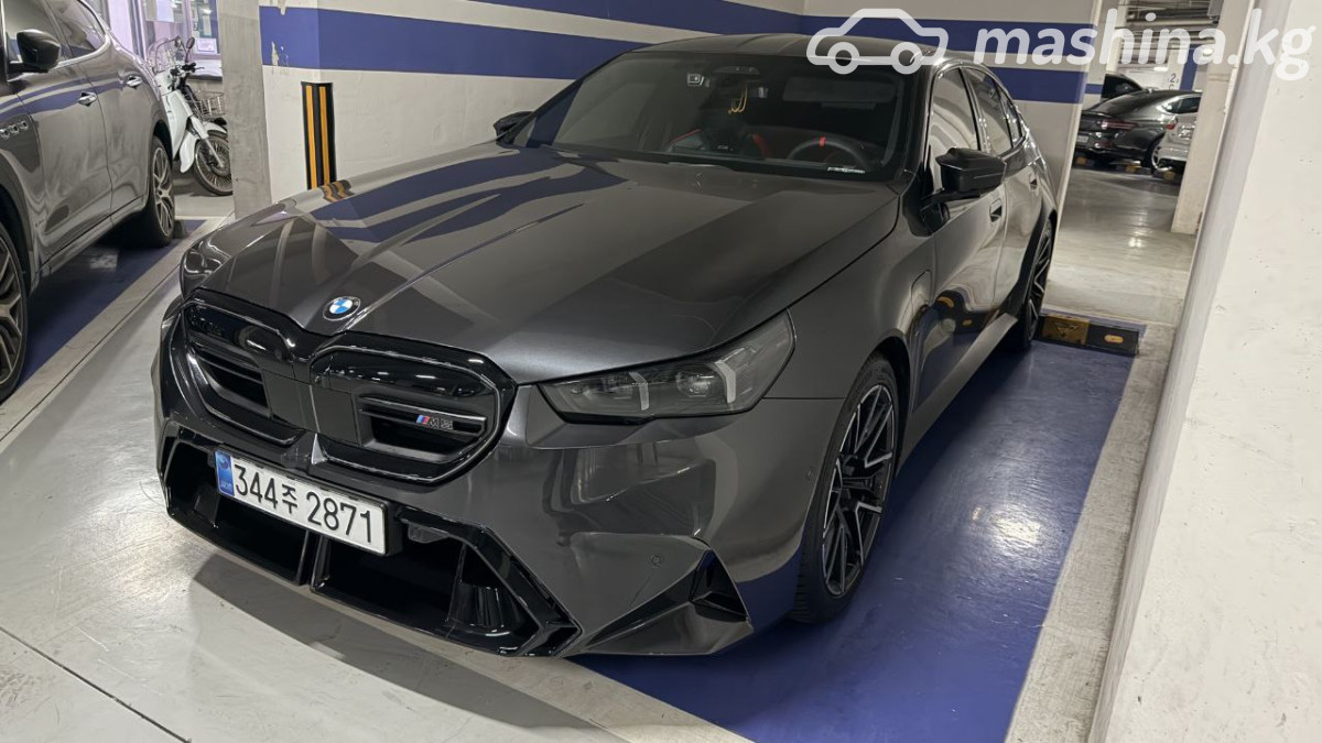 Открыть фото BMW M5 VII (G90) 4.4hyb AT 4WD