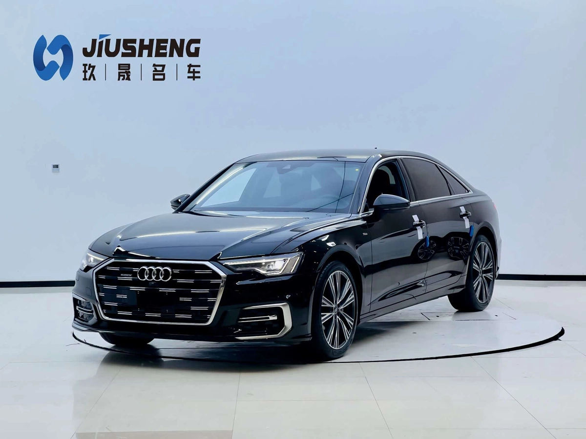 Открыть фото Audi A6 V (C8) Рестайлинг 40 TFSI Long 2.0 AMT