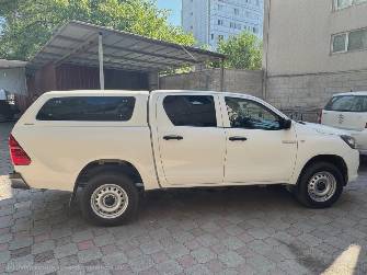 Toyota Hilux VIII 2.4d MT 4WD