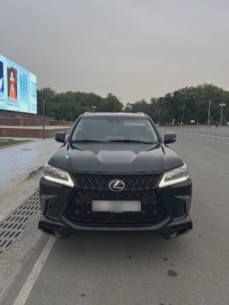 Lexus LX III Рестайлинг 2 570 5.7 AT 4WD