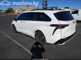 Toyota Sienna IV 2.5hyb AT 4WD