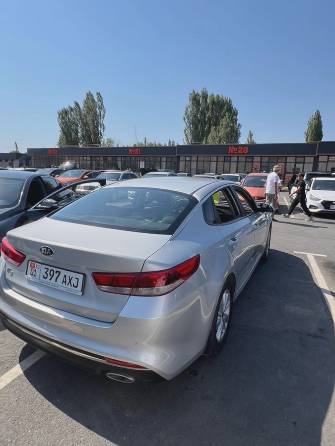 Kia K5 II 2.0 AT