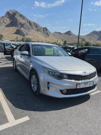 Kia K5 II 2.0 AT