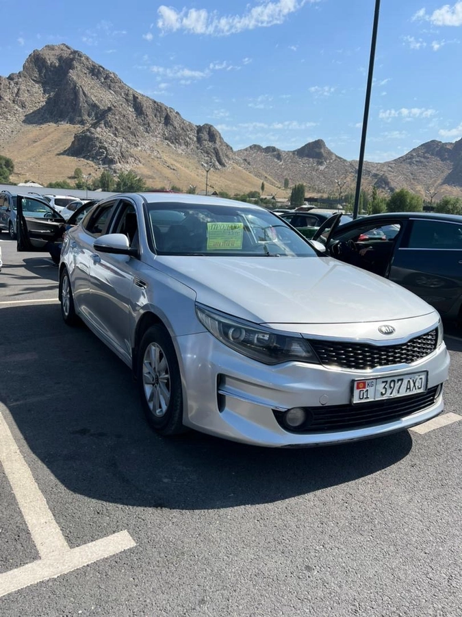 Открыть фото Kia K5 II 2.0 AT
