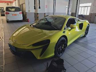 McLaren Artura 3.0hyb AMT