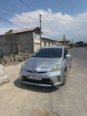 Toyota Prius III Рестайлинг (XW30) 1.8hyb AT