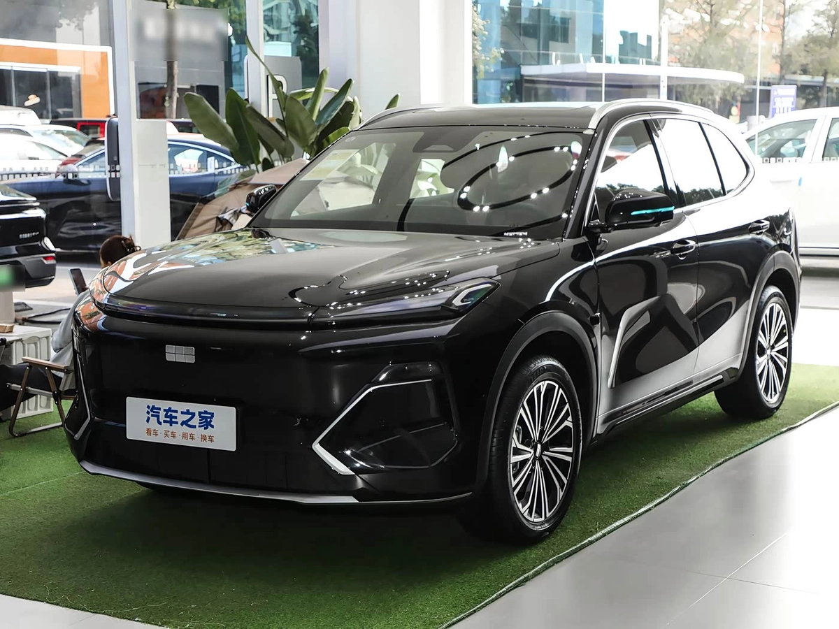 Открыть фото Geely Galaxy Starship 7 19.09 kWh 1.5hyb AT