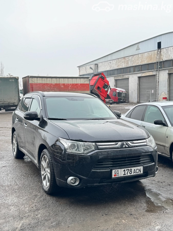 Открыть фото Mitsubishi Outlander III 2.4 CVT 4WD