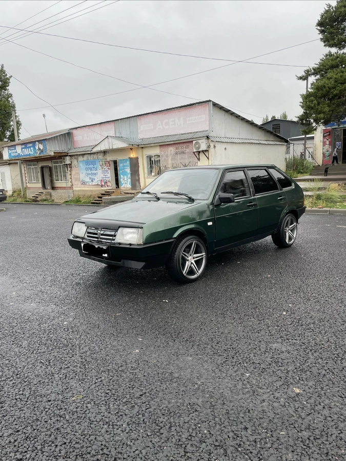 ВАЗ (Lada) 2109 21096 1.5 MT