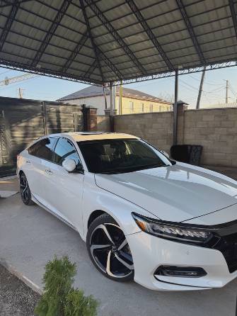 Honda Accord X 2.0 AT
