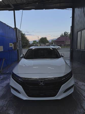 Honda Accord X 2.0 AT