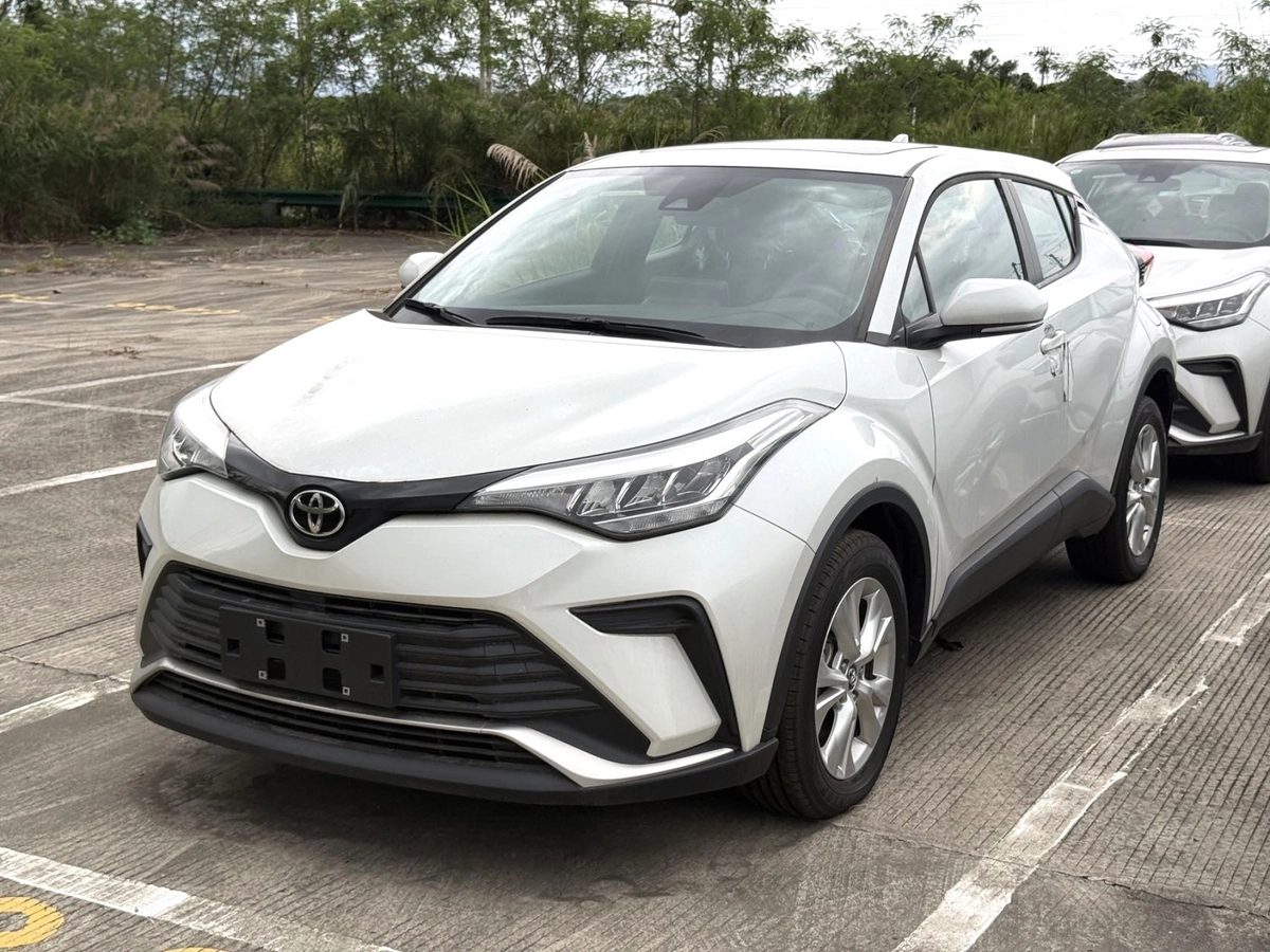 Открыть фото Toyota Izoa I Рестайлинг 2.0 CVT