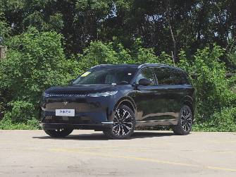 Dongfeng eπ 008 82.28 kWh 1.5hyb AT 4WD
