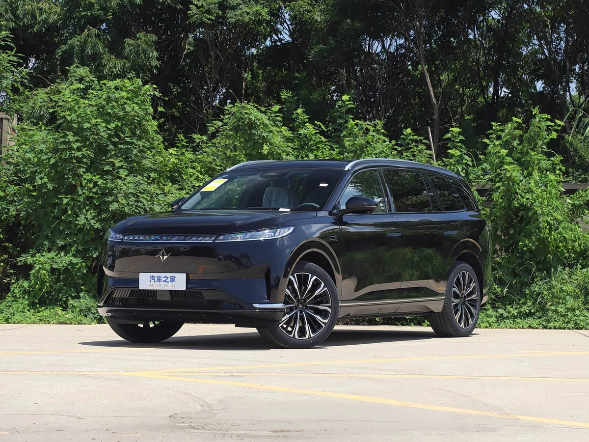Dongfeng eπ 008 82.28 kWh 1.5hyb AT 4WD
