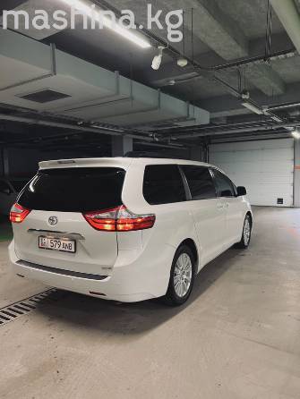 Toyota Sienna III Рестайлинг 3.5 AT