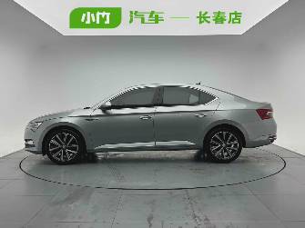 Skoda Superb III 1.4 MT