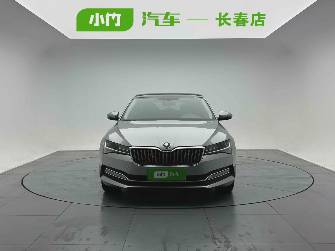 Skoda Superb III 1.4 MT