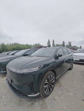 Dongfeng eπ 008 82.28 kWh 1.5hyb AT 4WD