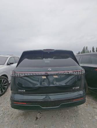 Dongfeng eπ 008 82.28 kWh 1.5hyb AT 4WD
