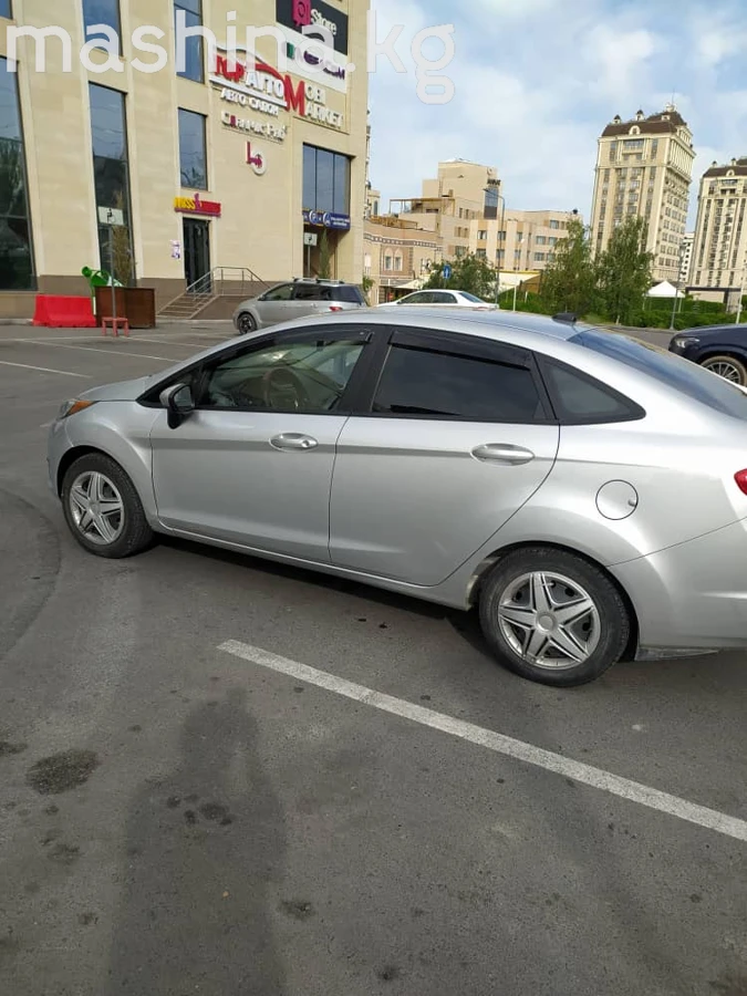 Ford Fiesta Mk6 Рестайлинг 1.6 AMT