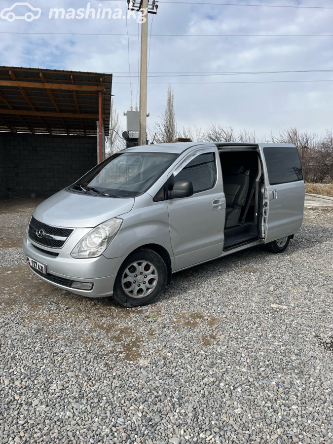 Открыть фото Hyundai Starex (H-1) II 2.5d MT