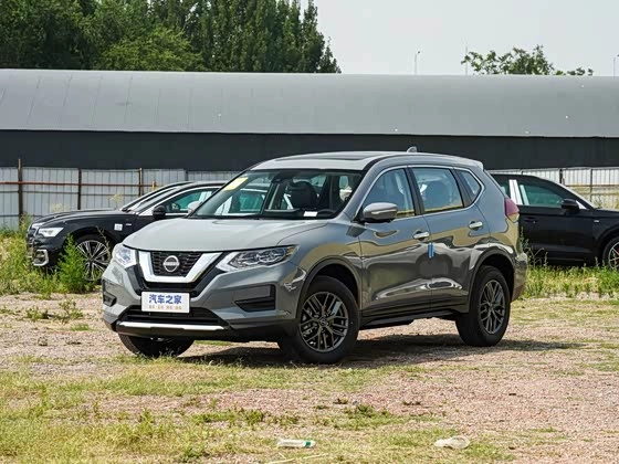 Открыть фото Nissan X-Trail IV 1.5 CVT