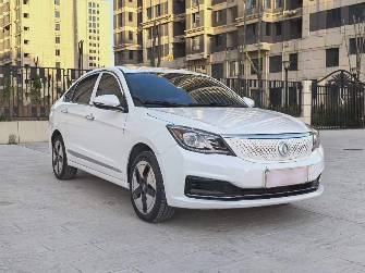 Dongfeng Aeolus E70 47.3 KWh Electro AT