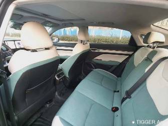 Geely Emgrand L Hi-X 1.5hyb AT