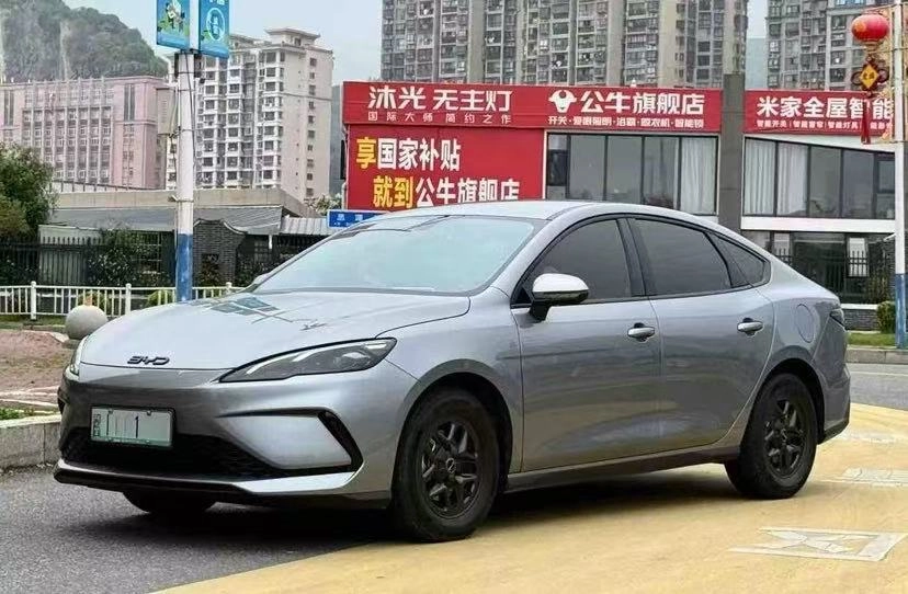 BYD Seal DM-i 1.5hyb AT