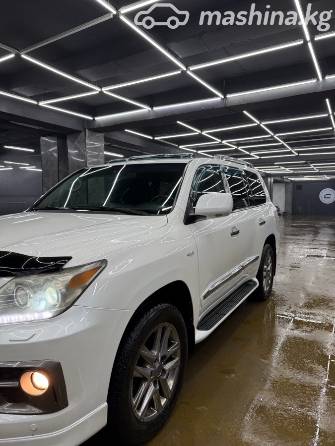 Lexus LX III 570 5.7 AT 4WD