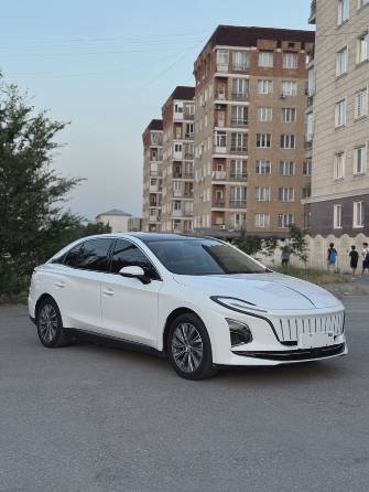 Hongqi E-QM5 54 kWh Electro AT