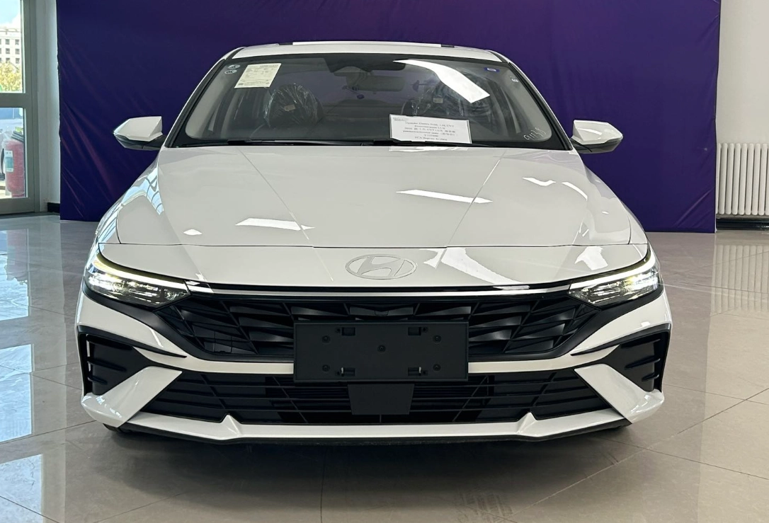 Открыть фото Hyundai Elantra VII (CN7) Рестайлинг 1.5 CVT