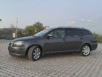 Toyota Avensis II Рестайлинг 2.0 AT