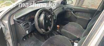 Ford Focus I 1.6 MT