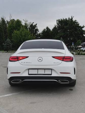 Mercedes-Benz CLS III (C257) Рестайлинг 300 d 2.0d AT 4WD