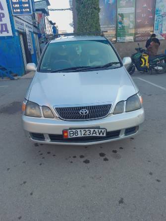 Toyota Gaia 2.0 AT